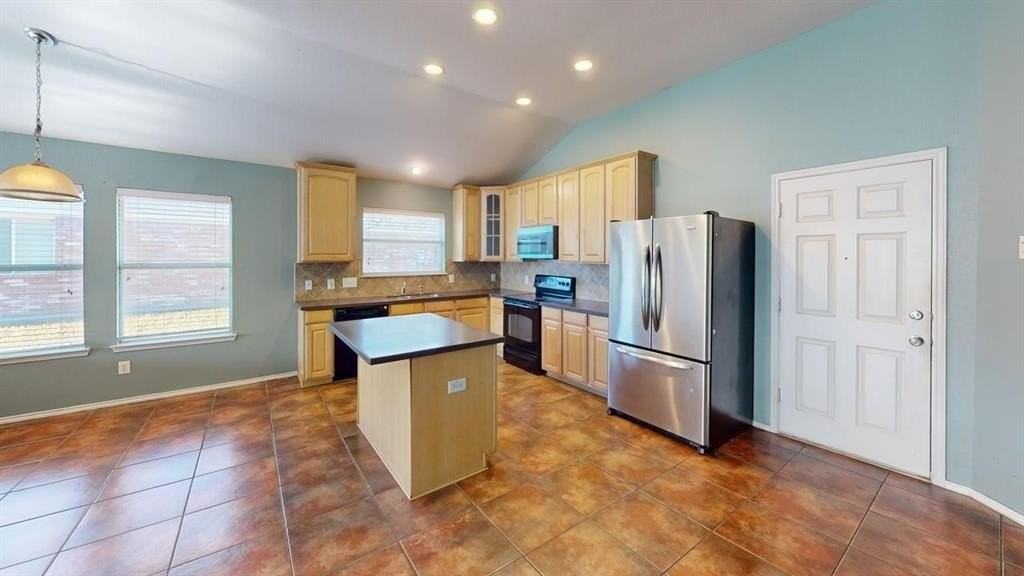 3251 Torio - Photo 4 of 23