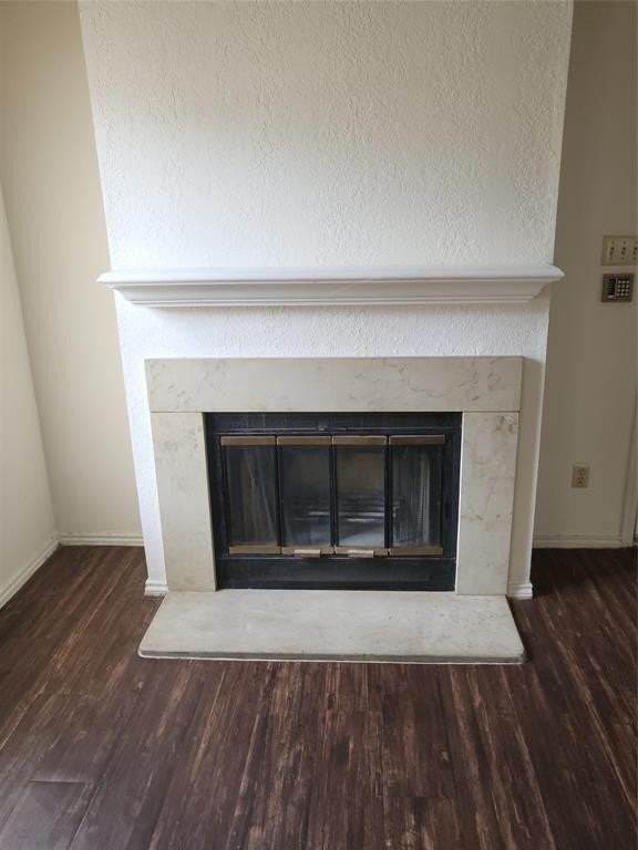 1741 Crest Grove Dr - Photo 3 of 16