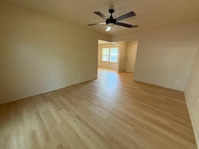 1554 Mimosa Dr - Photo 4 of 16