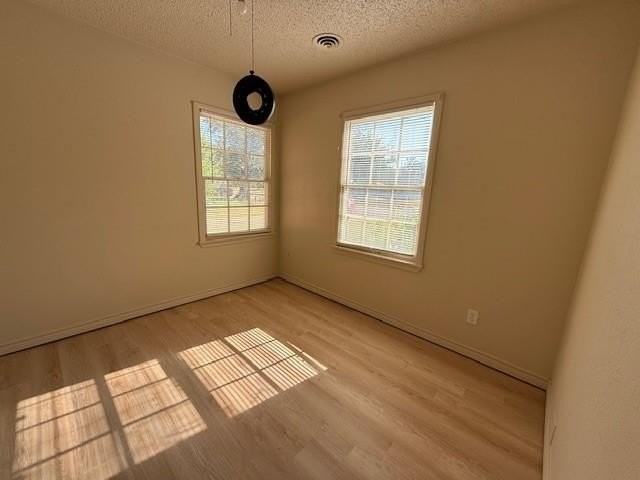 1554 Mimosa Dr - Photo 6 of 16