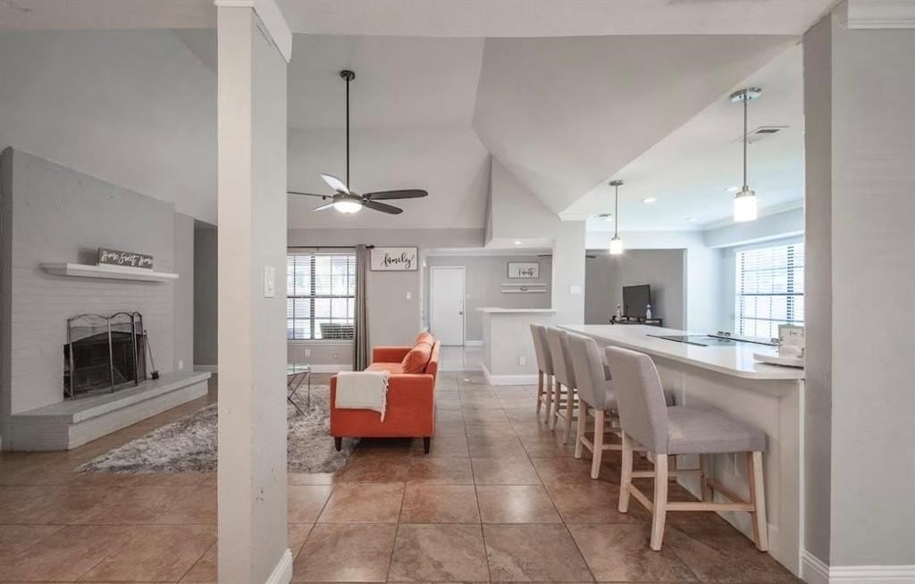 313 Diamond Dr - Photo 4 of 23