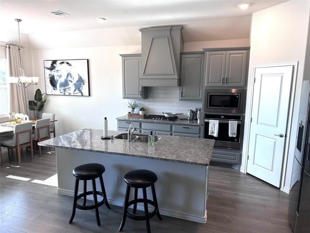 1016 Sublime Dr - Photo 2 of 15