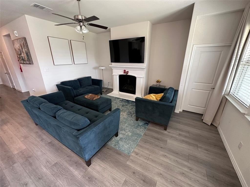 1016 Sublime Dr - Photo 4 of 15