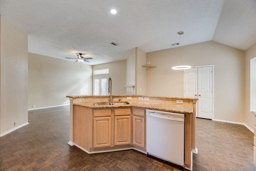 10603 Ambergate Ln - Photo 7 of 23