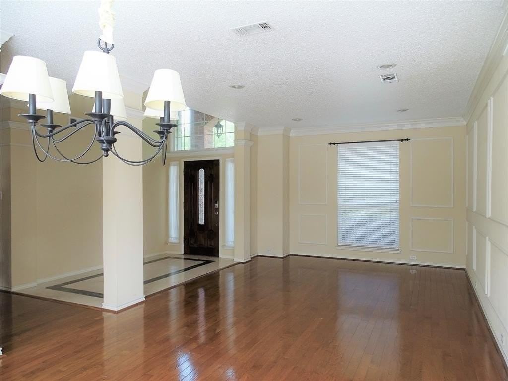 1700 Seminary Dr - Photo 3 of 26