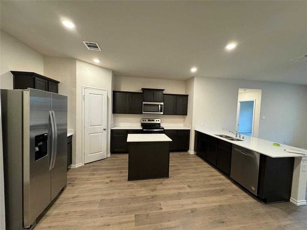 2335 Gardenia Ln - Photo 2 of 28