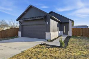 featured image of 104 Francis St