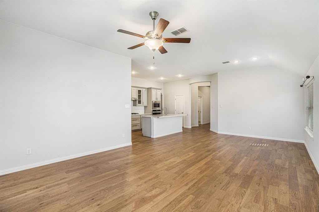 2805 Chestnut Ln - Photo 6 of 24