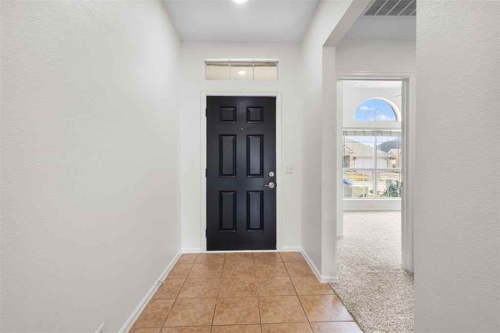 10521 Jaybird Dr - Photo 3 of 24