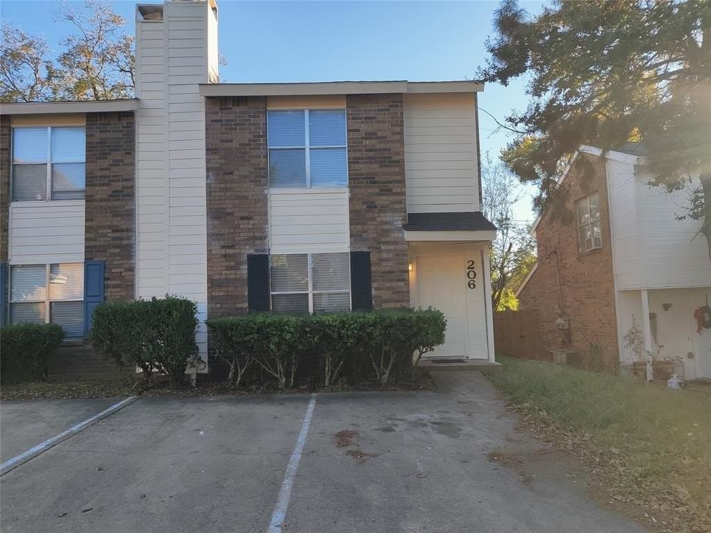 206 Country Bend Dr - Photo 3 of 23