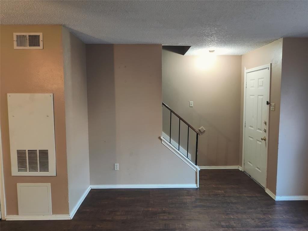 206 Country Bend Dr - Photo 6 of 23