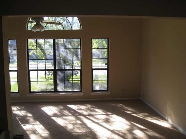 4218 Martha Ln - Photo 6 of 8