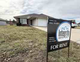 417 Nw Woodbury Dr #1 - Photo 1 of 1