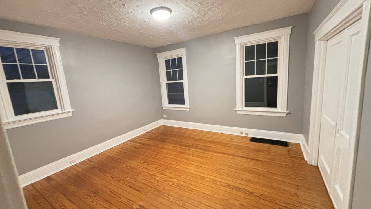 506 E 21st St - Photo 4 of 7