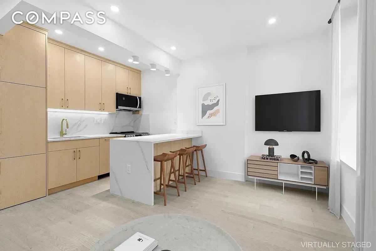 204 Flatbush Ave #2F - Photo 2 of 6