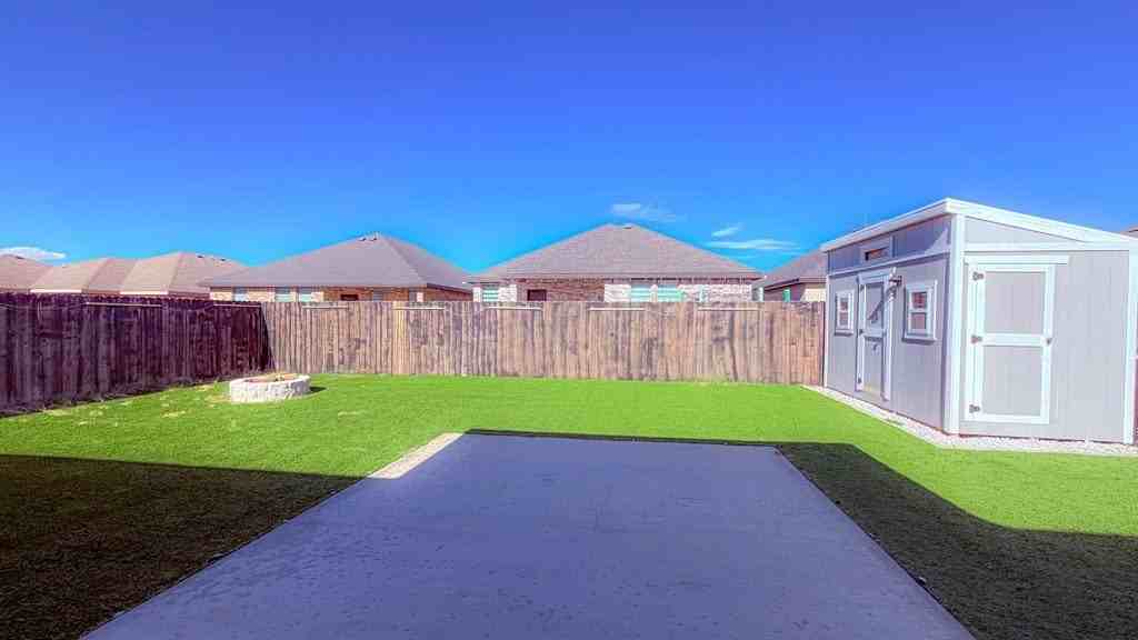 Twin Oaks Cir - Photo 2 of 17