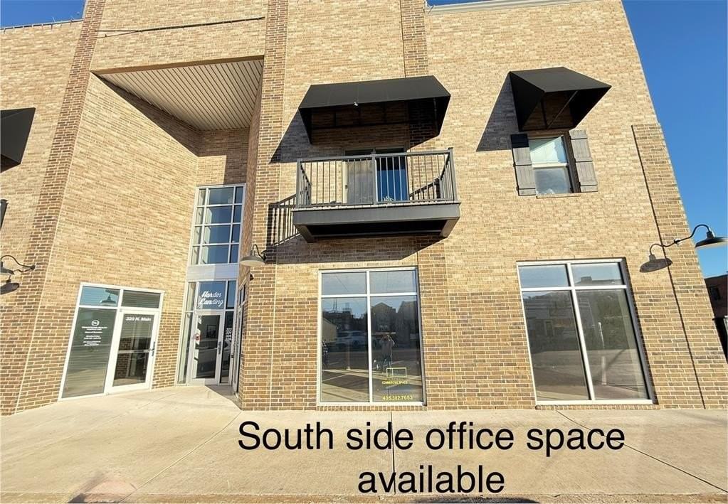 326 N Main St - Photo 2 of 13