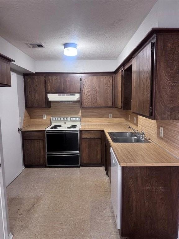 205 Barrett Pl - Photo 3 of 12