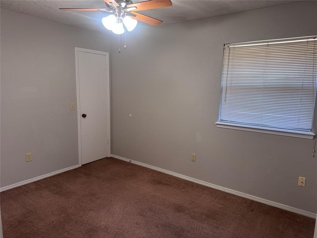 205 Barrett Pl - Photo 7 of 12