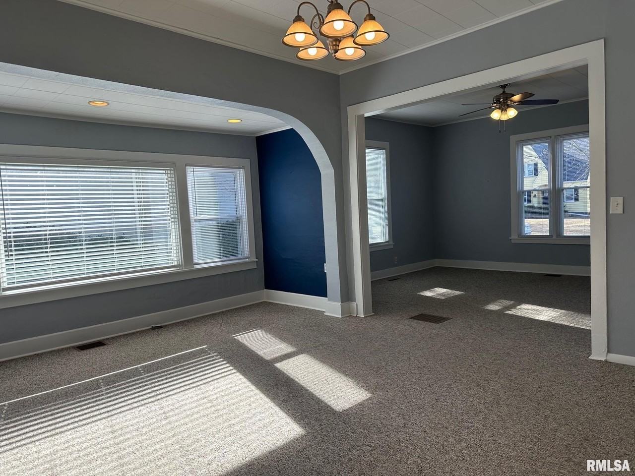 146 N State St - Photo 5 of 16