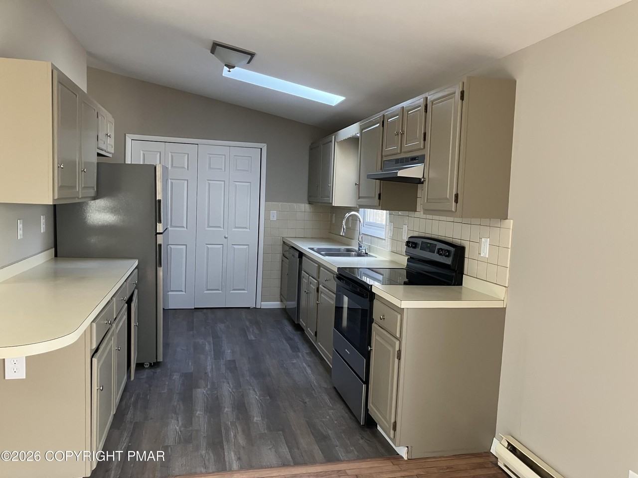 111 Sassafras Rd - Photo 6 of 16