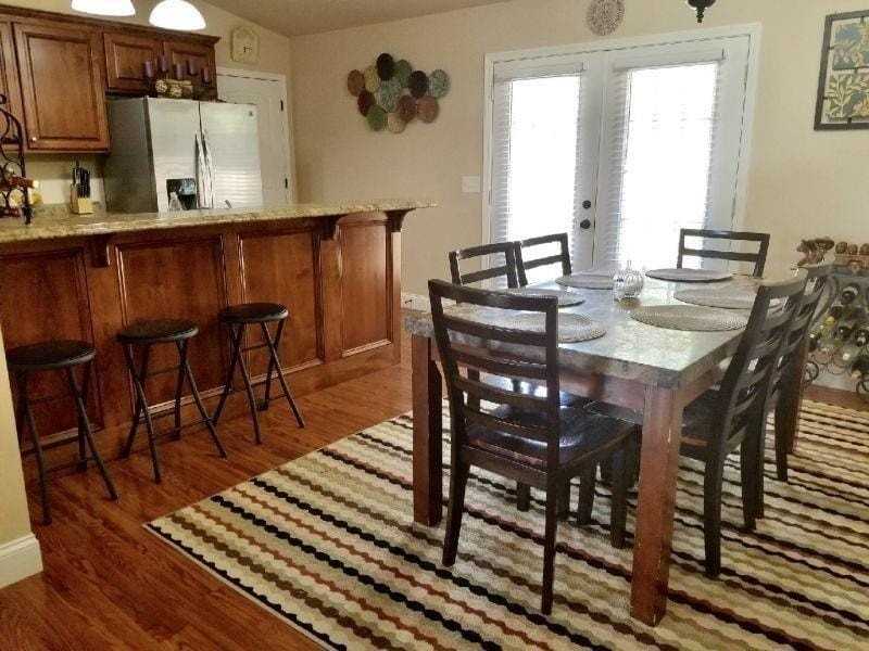 3225 Montgomery Dr - Photo 3 of 8