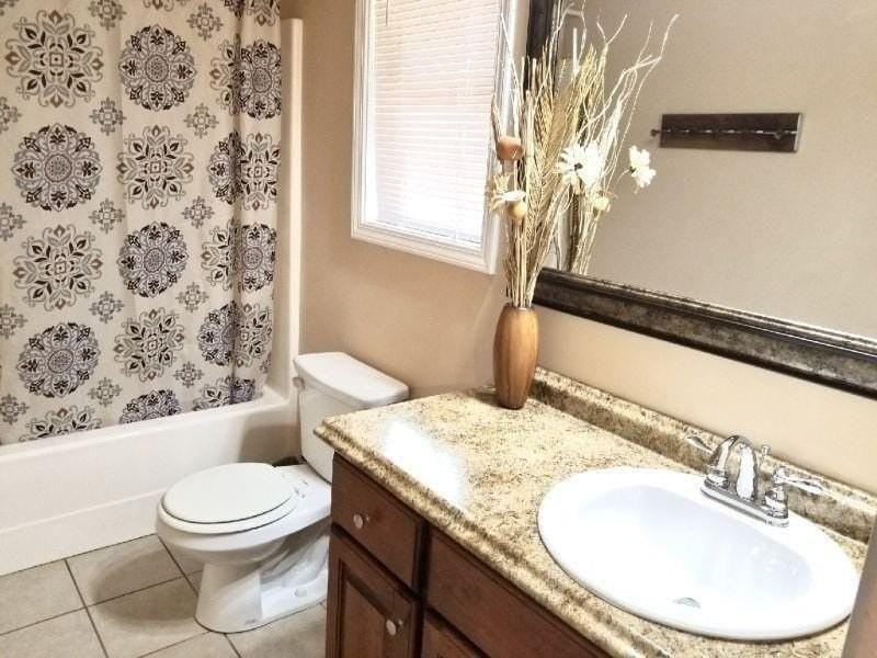 3225 Montgomery Dr - Photo 7 of 8