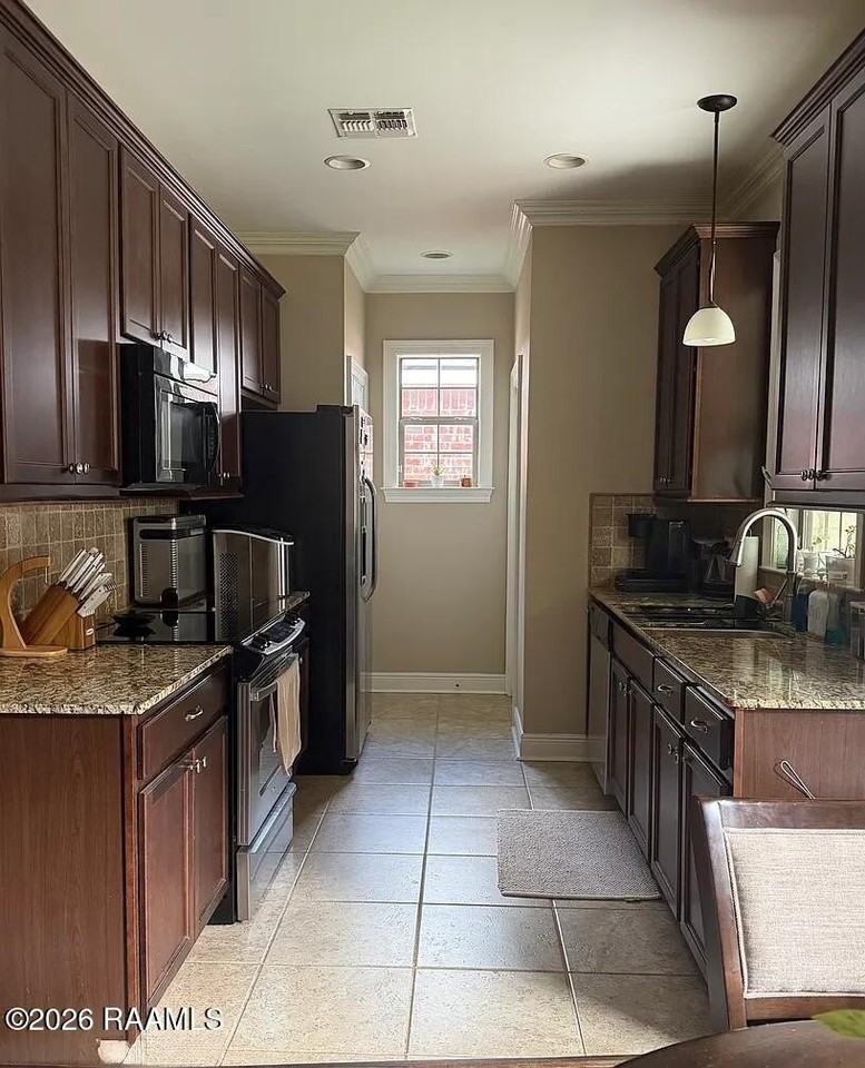 211 Milton Estates Ln - Photo 5 of 11