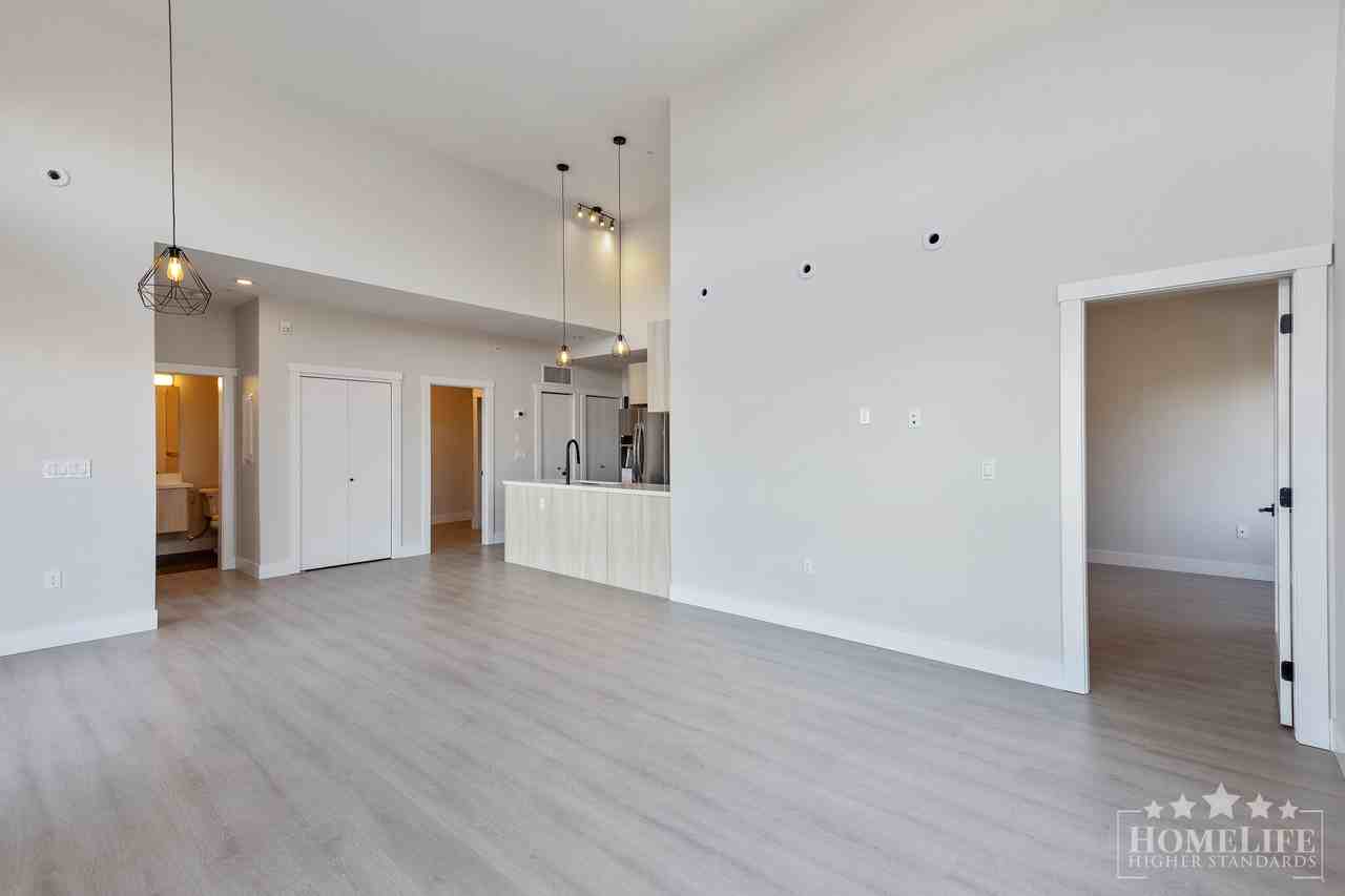 14858 60 Ave #212 - Photo 4 of 11