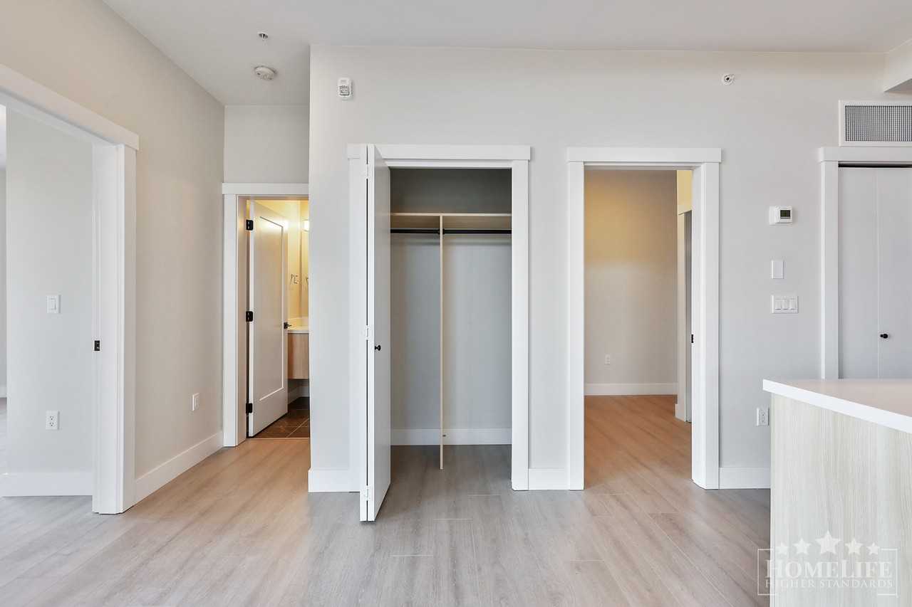 14858 60 Ave #212 - Photo 7 of 11