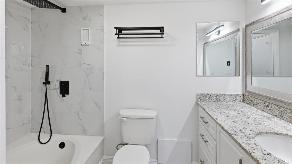 23048 Oxford Pl - Photo 4 of 17