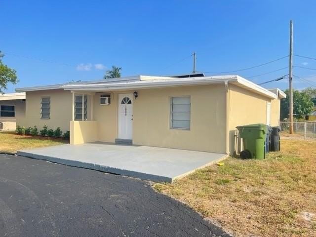 1000 Nw 11th Ct - Photo 2 of 26