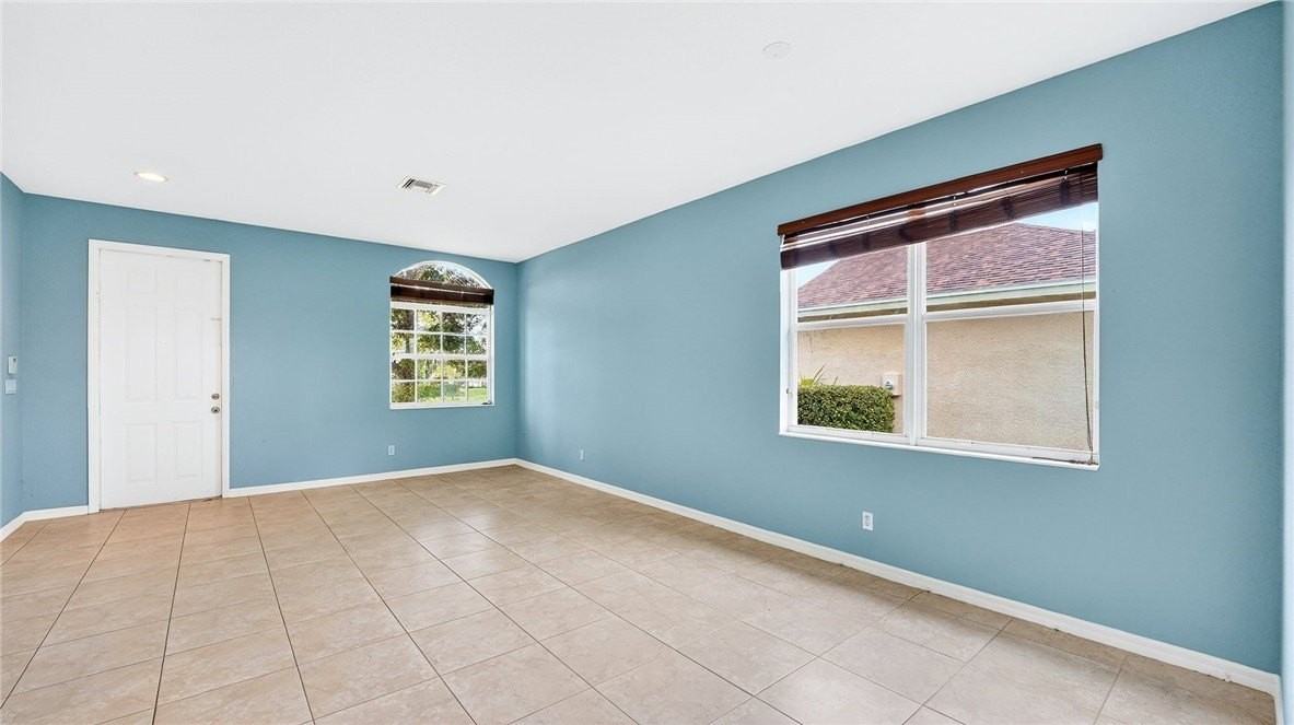 9907 E Verona Cir - Photo 6 of 36