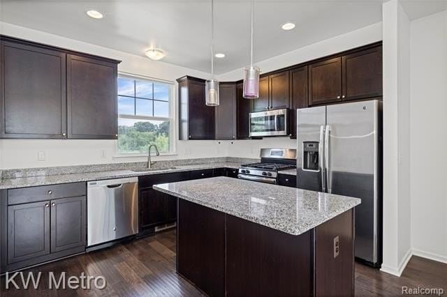 4636 Bradley Cir - Photo 6 of 32