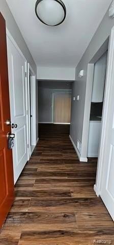 1979 Peerce Ct - Photo 2 of 18