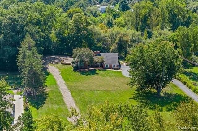 31069 Munger Dr - Photo 5 of 50