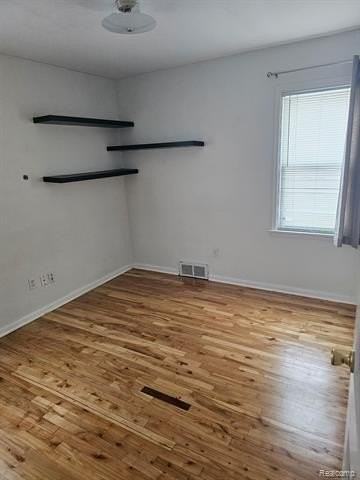 714 E 12 Mile Rd - Photo 3 of 7