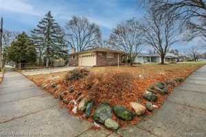 featured image of 5190 Babbit Dr