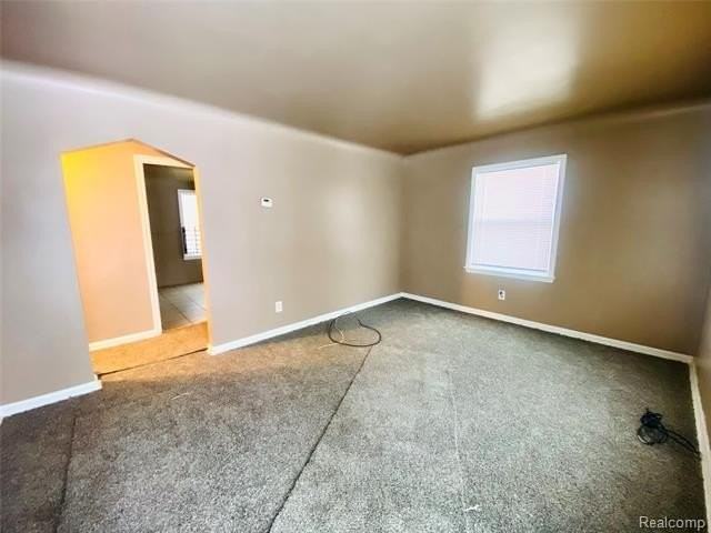 15228 Lappin St - Photo 5 of 18