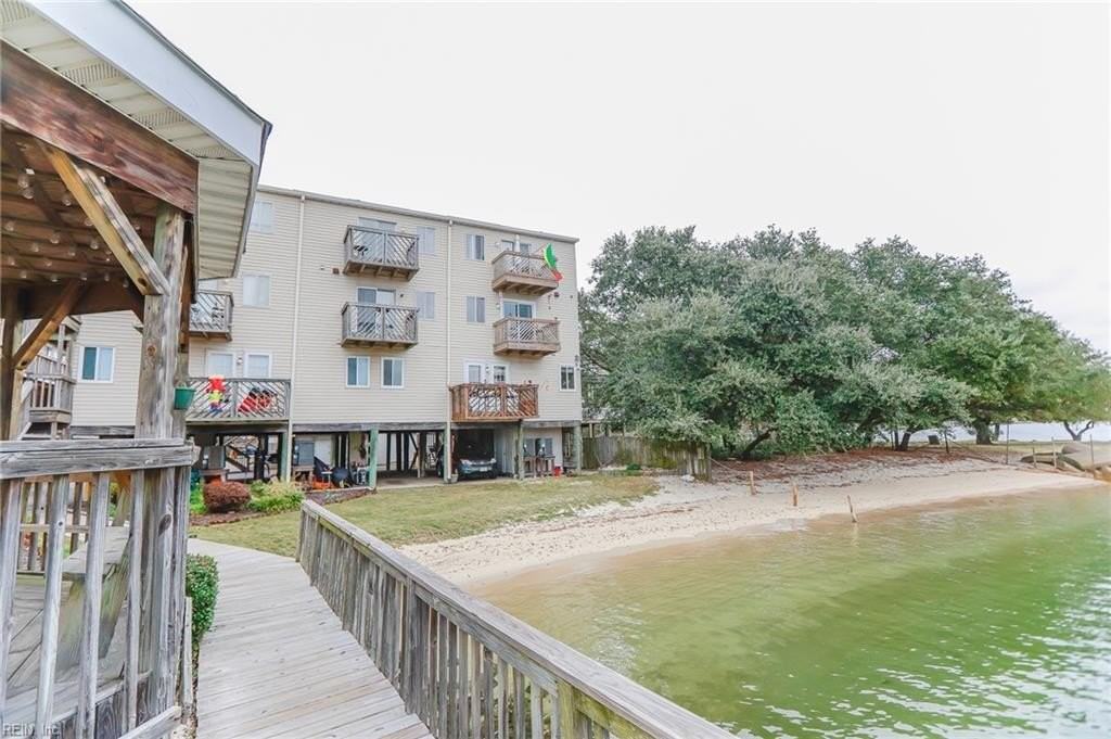 835 Little Bay Ave #D - Photo 5 of 43