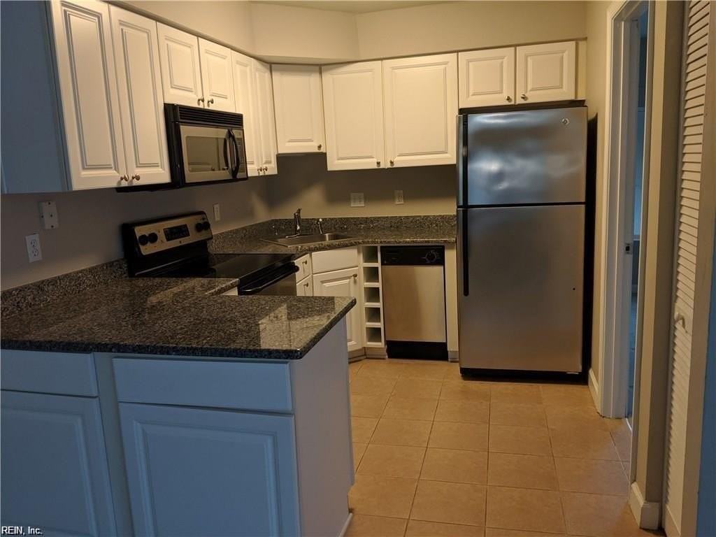 598 Pinewood Dr #207 - Photo 4 of 13