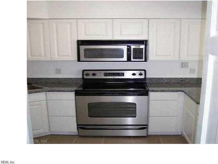 598 Pinewood Dr #207 - Photo 5 of 13