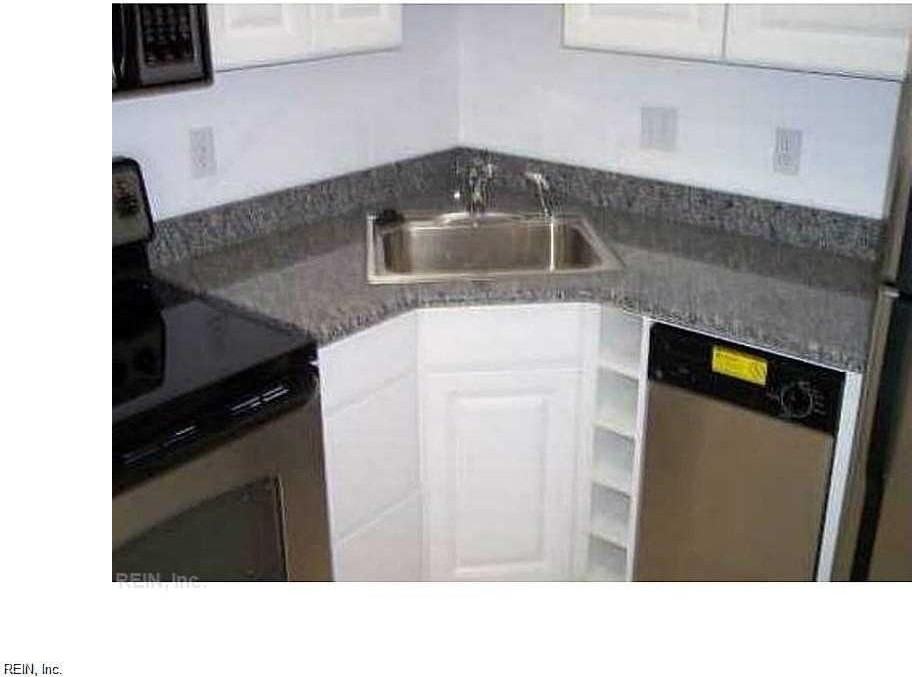 598 Pinewood Dr #207 - Photo 6 of 13