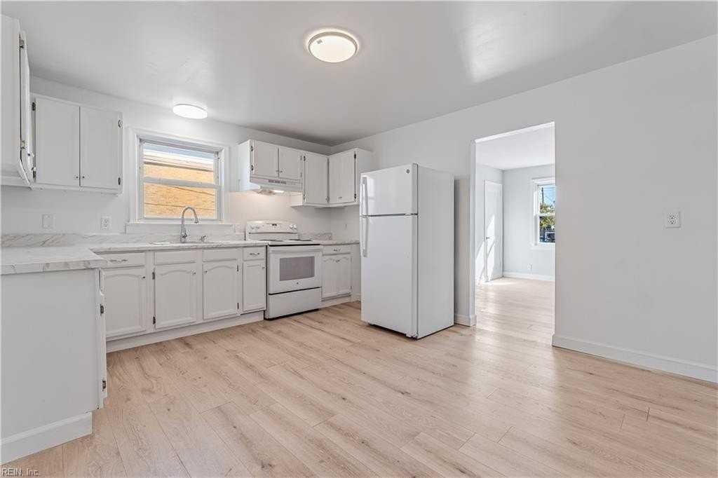 9629 Elnora St #1 - Photo 7 of 17