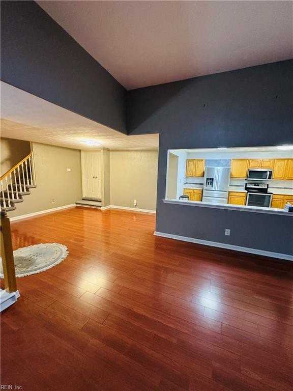 3904 Van Ness Dr - Photo 7 of 11