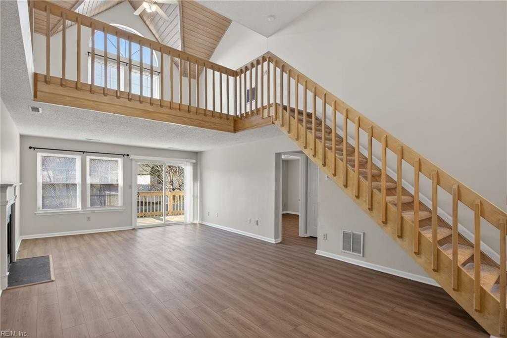 901 Gas Light Ln - Photo 3 of 14