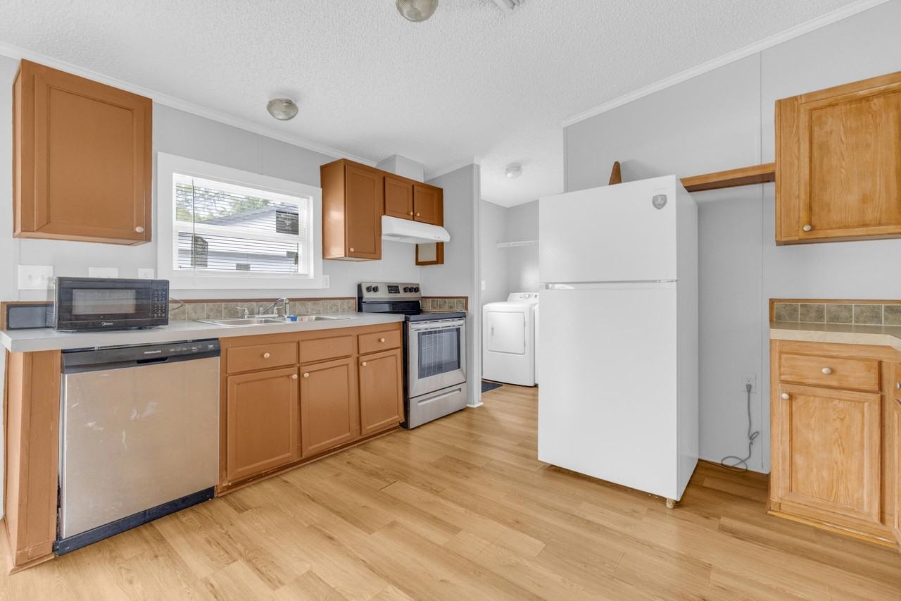 22937 Seaspray Pl - Photo 7 of 28