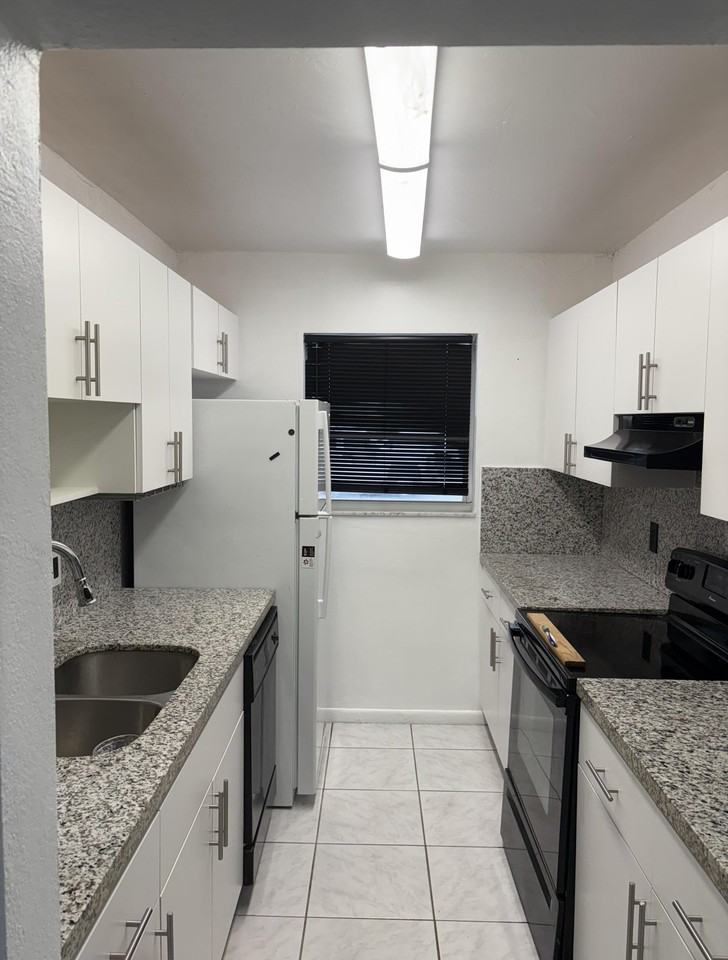 2801 Albatross Rd - Photo 3 of 14