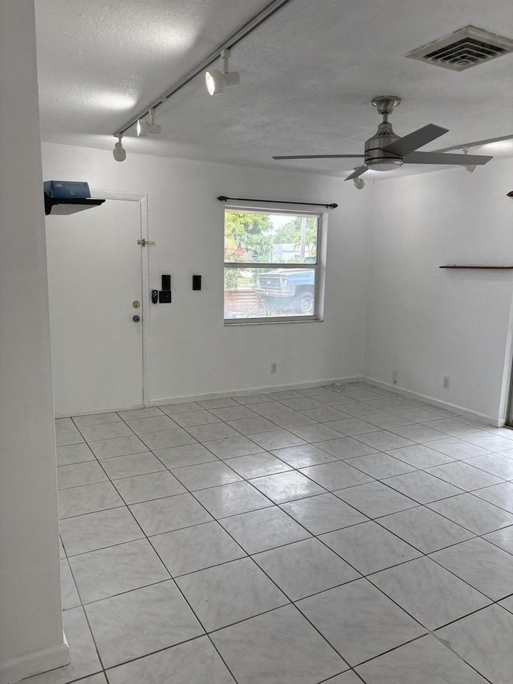 2801 Albatross Rd - Photo 6 of 14