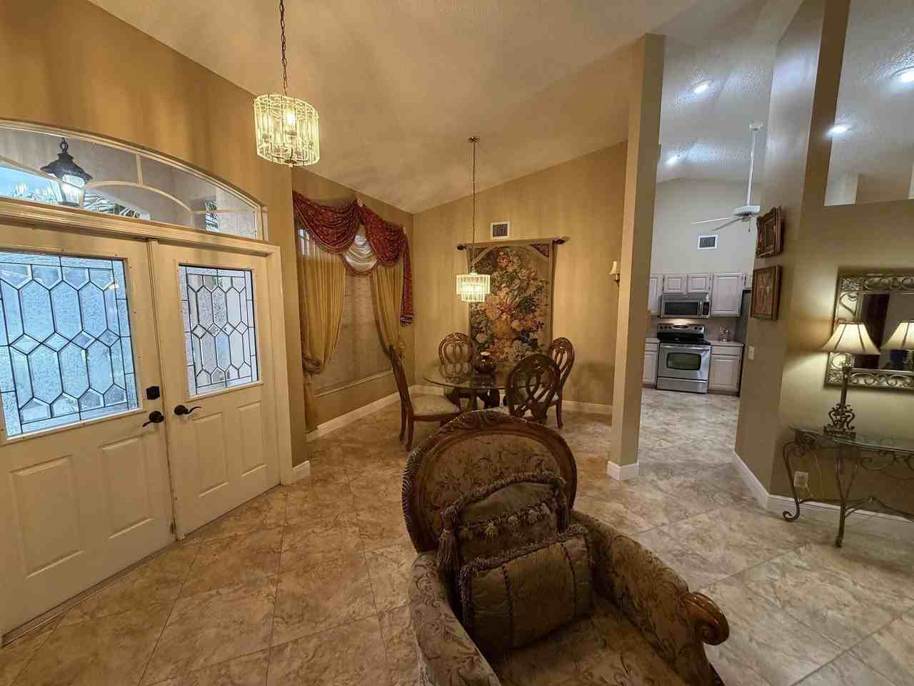 13814 Callington Dr - Photo 2 of 9